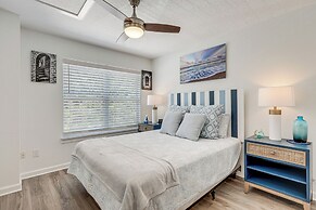 Fernandina Beach Townhome w/ Patio: Walk to Beach!