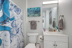 Fernandina Beach Townhome w/ Patio: Walk to Beach!