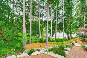 Lakefront Home by Gig Harbor: Quiet Family Retreat