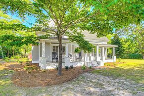 Charming Georgia Cottage ~ 19 Mi to Statesboro!