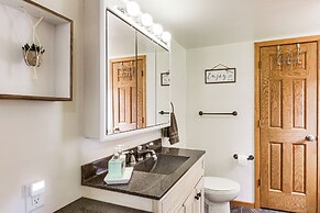 Duluth Lake House - Walk to Beach & Boat Ramp!