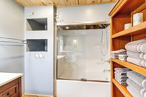 Duluth Lake House - Walk to Beach & Boat Ramp!