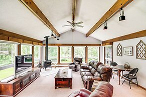 Duluth Lake House - Walk to Beach & Boat Ramp!