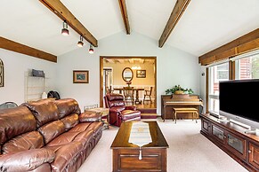 Duluth Lake House - Walk to Beach & Boat Ramp!