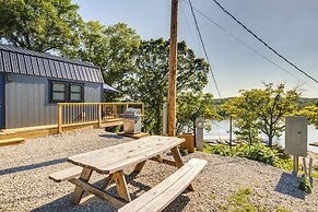 Cozy Warsaw Cabin w/ Deck & Tranquil Lake Views!