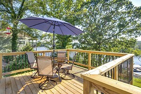 Deck & Grill: Lake of the Ozarks Cabin in Warsaw
