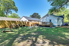 Private Hot Tub & Cold Plunge: Fayetteville Gem!