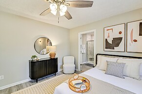 Private Hot Tub & Cold Plunge: Fayetteville Gem!