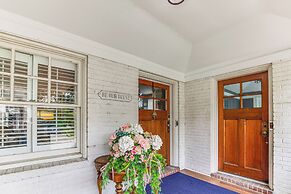 Walkable Zelienople Home w/ Patio & Grill!