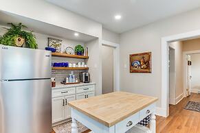 Walkable Zelienople Home w/ Patio & Grill!