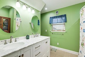 Boathouse & Dock: Riverfront Dunnellon Getaway!