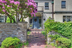 Shared Hot Tub: Historic Cottage, Walk to Elm Park