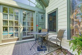 Beautiful & Historic Cottage, Steps to Elm Park