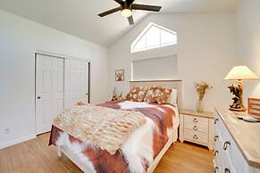 12 Mi to Flagstaff: Pet-friendly Home w/ Sunroom!