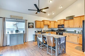 12 Mi to Flagstaff: Pet-friendly Home w/ Sunroom!