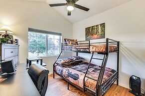 12 Mi to Flagstaff: Pet-friendly Home w/ Sunroom!