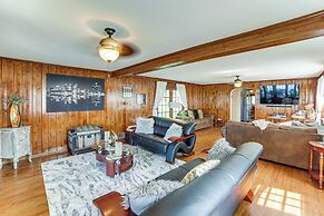 Michigan Lakefront Retreat w/ Kayaks & 2 Decks