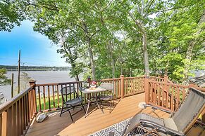 Michigan Lakefront Retreat w/ Kayaks & 2 Decks