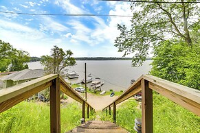 Michigan Lakefront Retreat w/ Kayaks & 2 Decks
