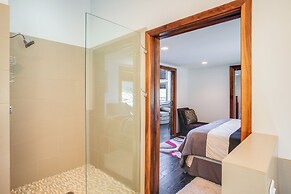 Beautiful Lake Coeur D'alene Retreat: Deck & View!