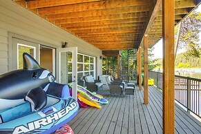Beautiful Lake Coeur D'alene Retreat: Deck & View!