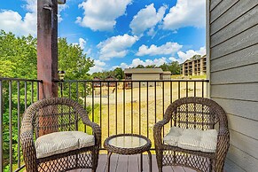 Branson Cabin w/ Pool Access & Private Boat Slip!