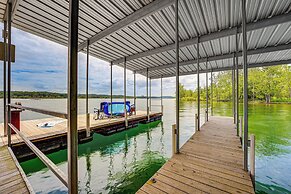 Branson Cabin w/ Pool Access & Private Boat Slip!