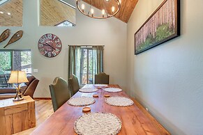 Fire Pit + Deck: Airy Cabin Near Pinetop Lakes