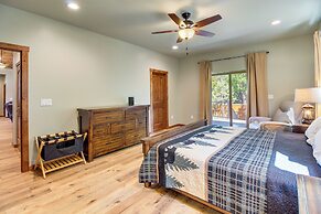 Fire Pit + Deck: Airy Cabin Near Pinetop Lakes