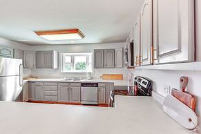 Chic Morgantown Vacation Rental - 2 Mi to Wvu!