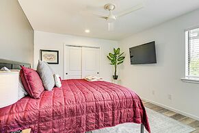Convenient Bryan Townhome w/ Patio < 3 Mi to A&m!