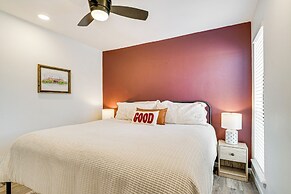 Convenient Bryan Townhome w/ Patio < 3 Mi to A&m!