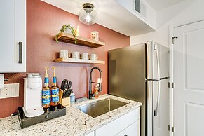 Convenient Bryan Townhome w/ Patio < 3 Mi to A&m!