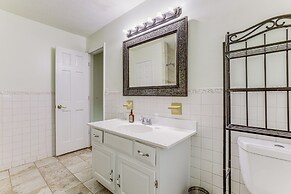 Alpharetta Home w/ Patio & Yard ~ 3 Mi to Downtown