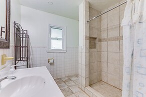 Alpharetta Home w/ Patio & Yard ~ 3 Mi to Downtown