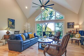 Modern Hendersonville Home: Deck & Mountain Views!