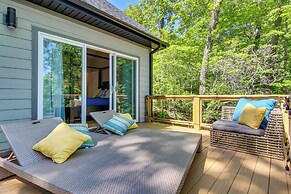 Modern Hendersonville Home: Deck & Mountain Views!