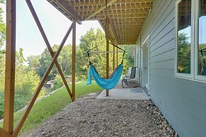 Family-friendly Lakeview Cottage w/ Deck & View