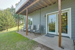 Family-friendly Lakeview Cottage w/ Deck & View