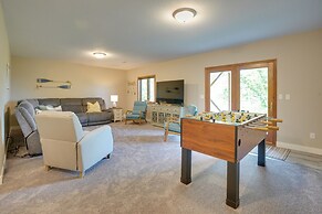 Family-friendly Lakeview Cottage w/ Deck & View