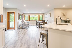 Family-friendly Lakeview Cottage w/ Deck & View