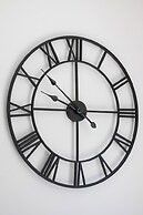 Beige Apartment Near Center by Renters