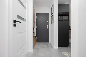 Beige Apartment Near Center by Renters