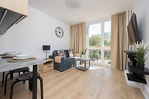 Beige Apartment Near Center by Renters