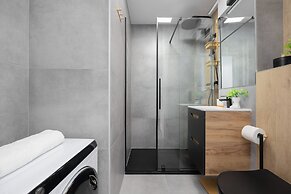 Beige Apartment Near Center by Renters