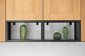 Beige Apartment Near Center by Renters