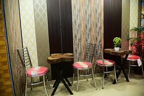 Aatithi Hotel By GRB
