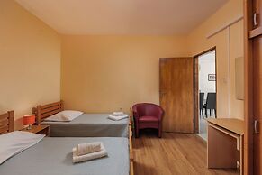 Countryside Apartment Giani