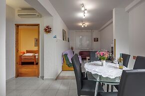 Countryside Apartment Giani