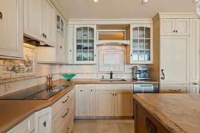 Makena Surf, #e-203 2 Bedroom Condo by RedAwning